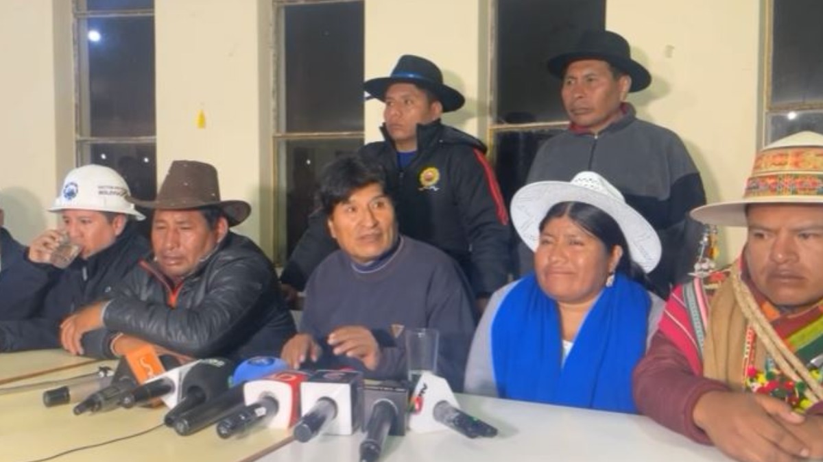 Evo Morales junto a los dirigentes del Pacto de Unidad. Foto: Captura