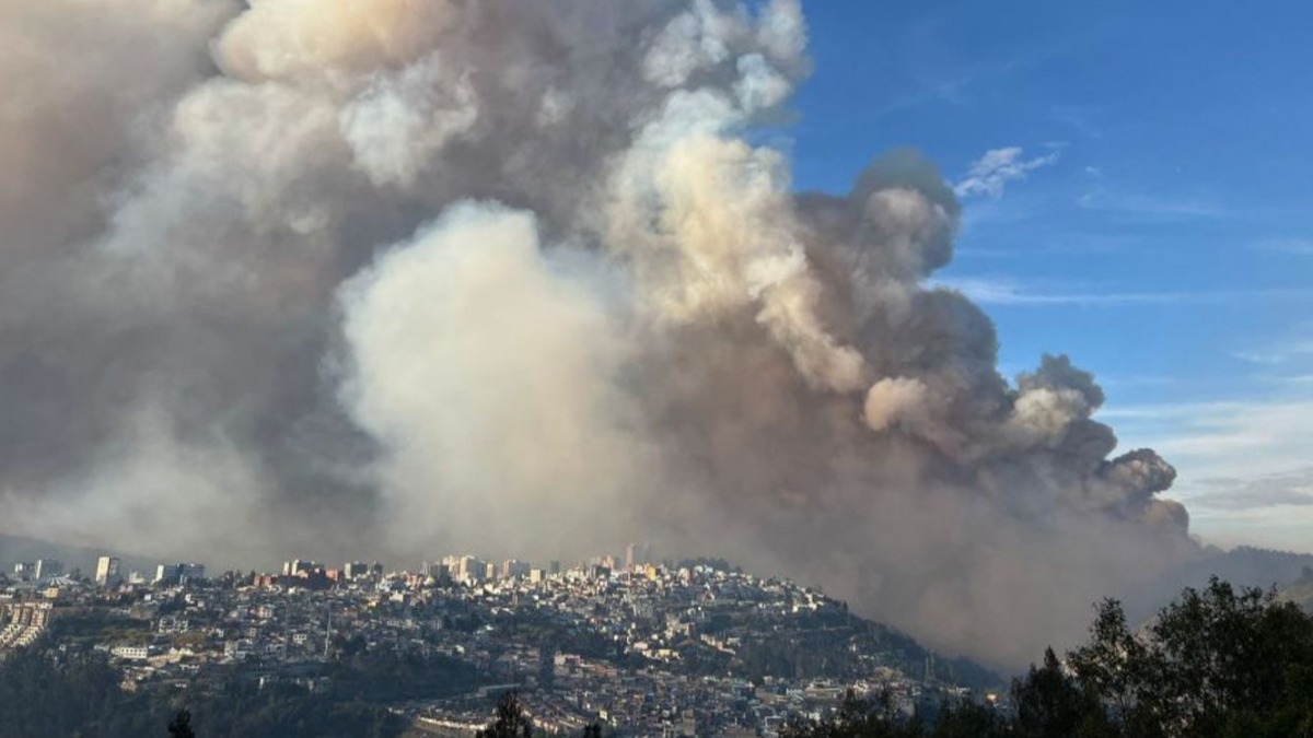 Incendios generan alarma en Quito, capital de Ecuador.