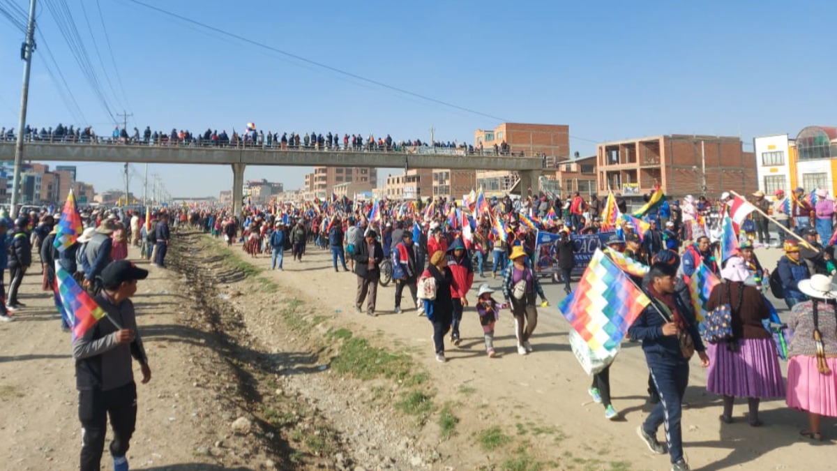 Marcha evista ingresa la ciudad de El Alto. Foto: ANF