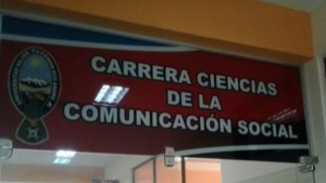 Denuncian que docentes de comunicación de la UMSA 