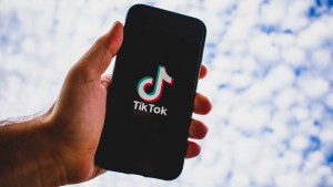 TikTok es consciente de los efectos negativos que ocasiona su plataforma para los adolescentes, según informes internos