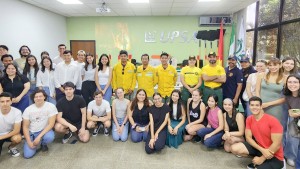 Estudiantes UPSA donan equipos para combatir incendios a bomberos forestales voluntarios