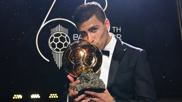 El centrocampista español del Manchester City y ganador del Balón de Oro 2024,  Rodri Hernández.