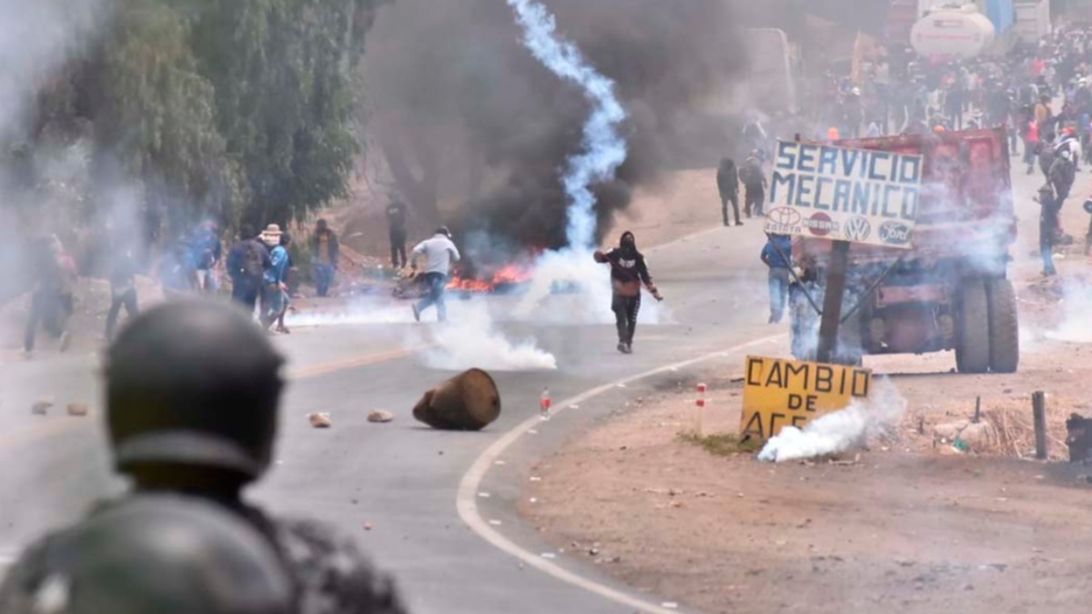 Desbloqueo policial en Parotani. Foto: Opinión.