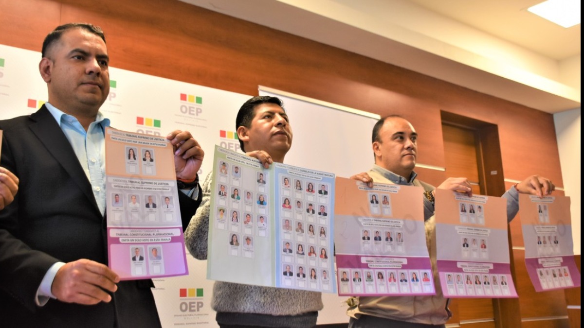 El TSE presentó las papeletas para las elecciones judiciales. Foto: Fuente Directa