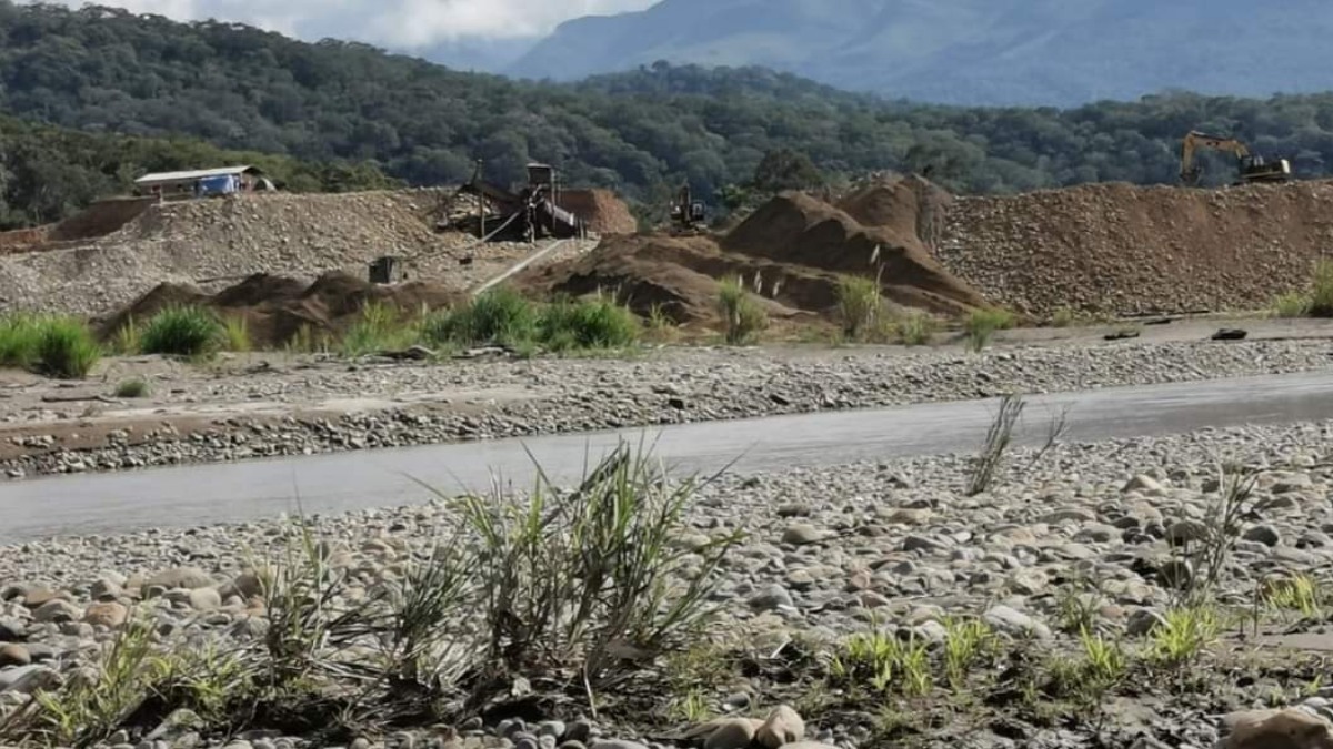 En el río Tuichi que atraviesa el Madidi y es un afluente del río Beni existen operaciones mineras ilegales. Foto: Cpilap