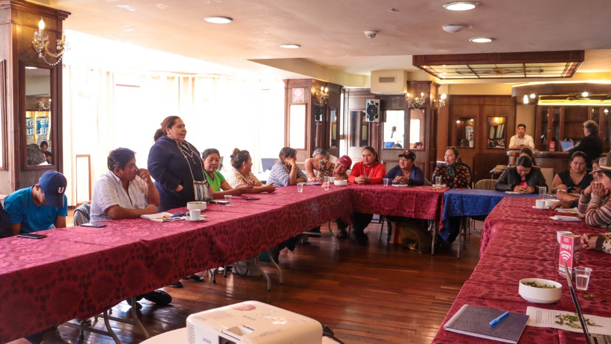 Líderes y lideresas indígenas en reunión en La Paz. Foto: Plataforma del Cambio Climático