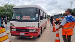 Transportistas de Santa Cruz confirman paro indefinido desde el lunes exigiendo incremento del pasaje