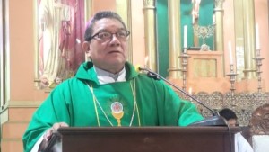 Mons. Pesoa: ¿Acaso no es catástrofe que las familias coman menos por la crisis económica?