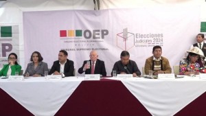 Cumbre política rechaza fallo del TCP y ratifica elecciones judiciales para el 15 de diciembre