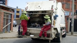 Empresa de aseo TREBOL, con millonario contrato, acumula denuncias de violación de derechos laborales