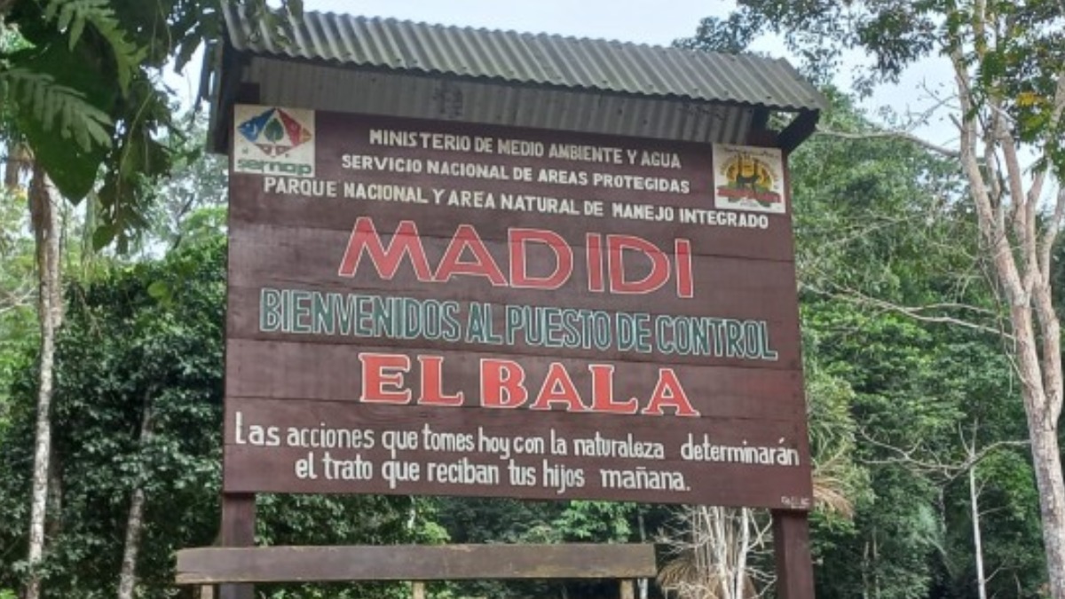 Cartel de bienvenida al Parque Nacional Madidi. Foto: ANF