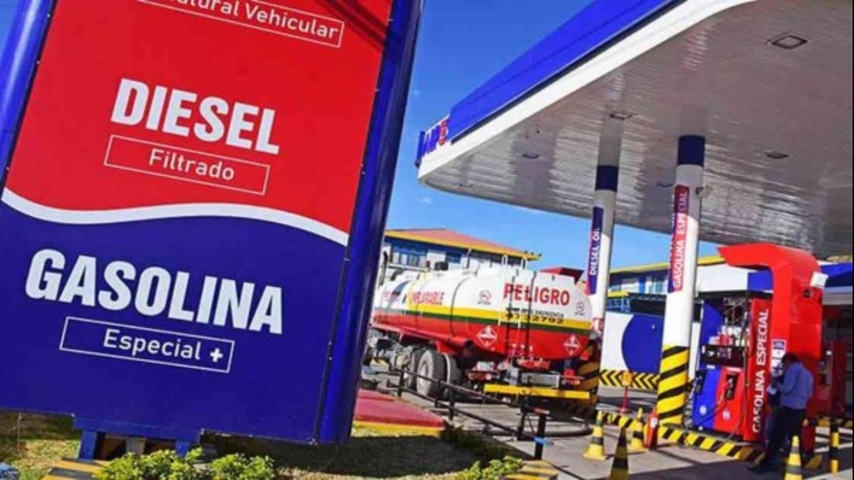 En las últimas semanas se agudizó el desabastecimiento de combustible en el país. Foto: Internet