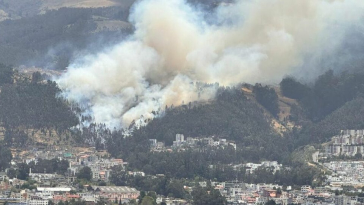 Incendio en la ciudad de Quito, Ecuador.