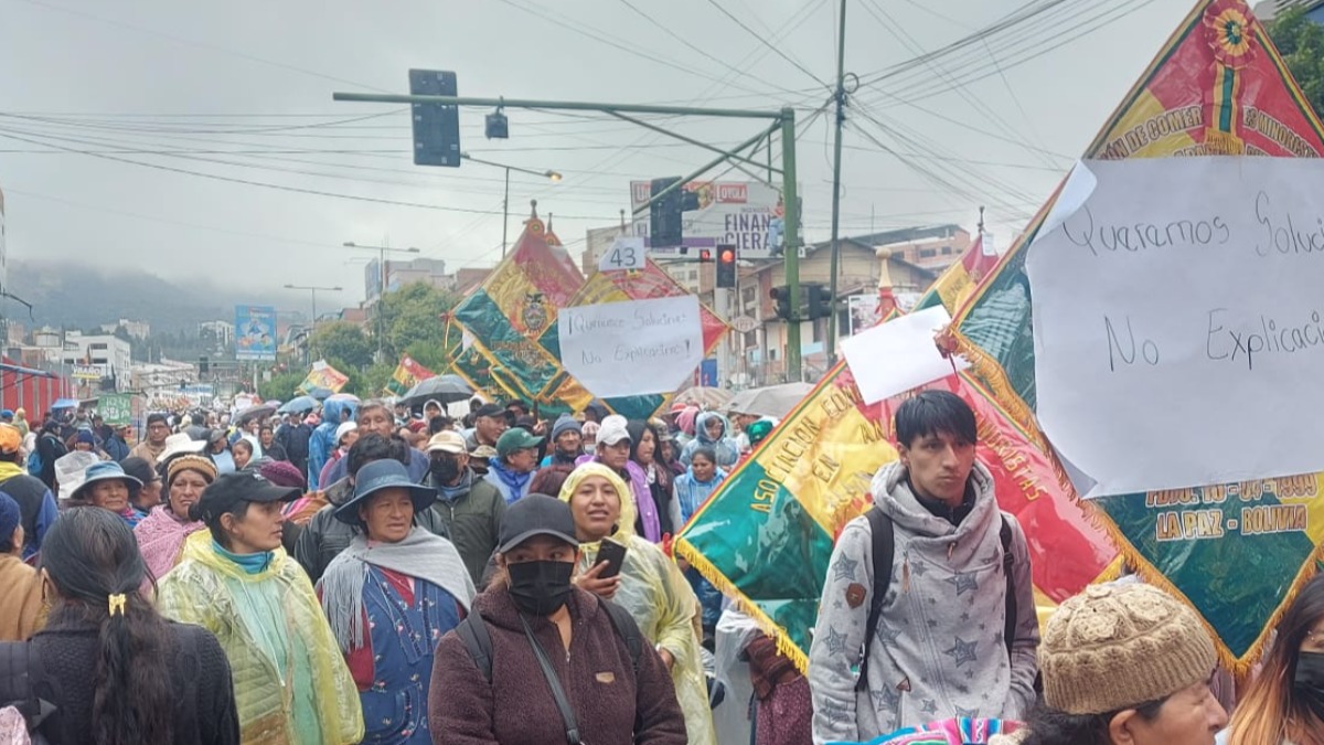 Marcha de protesta por falta de soluciones a la crisis económica. Foto: ANF