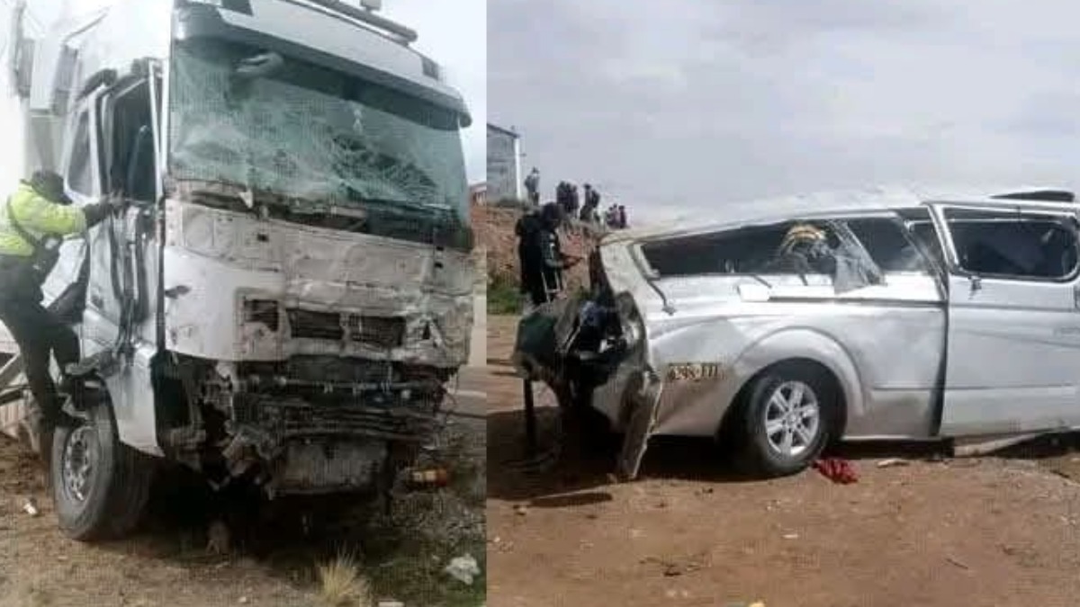 El camión colisionó con un minubús del transporte público. Foto: RRSS