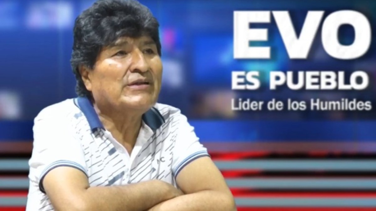 Evo Morales en su programa en radio Kawsachun Coca. Foto: internet