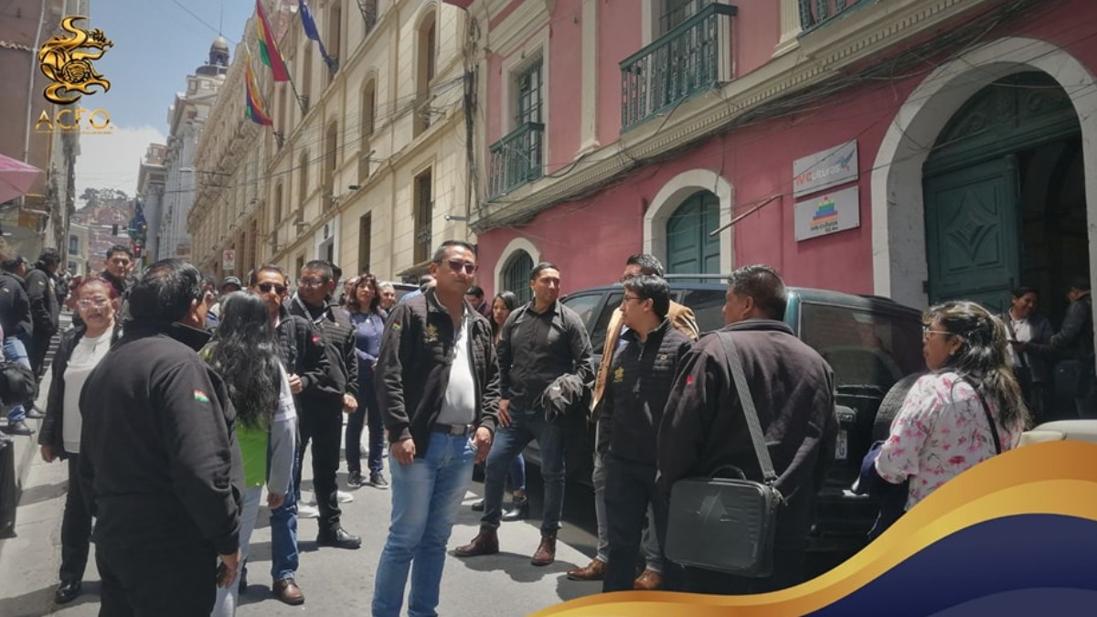 Miembros de la ACFO en el Ministerio de Culturas