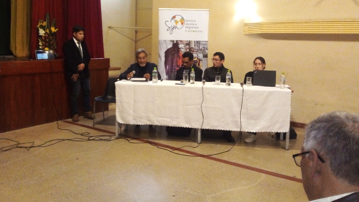 Presentación  de la investigación sobre los migrantes venezolanos en tránsito a Chile y de los residentes en Bolivia. Foto: ANF