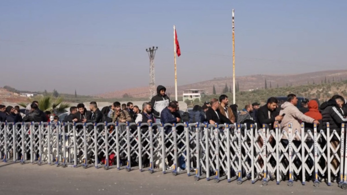 Refugiados sirios en la frontera de su país.