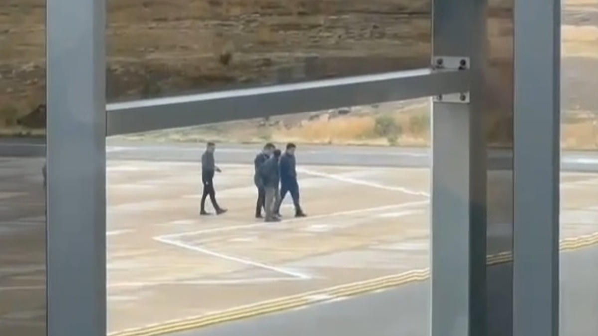 El diputado grabó un video en el que se ve aterrizar una aeronave en el aeropuerto de Alcantarí. Foto: captura