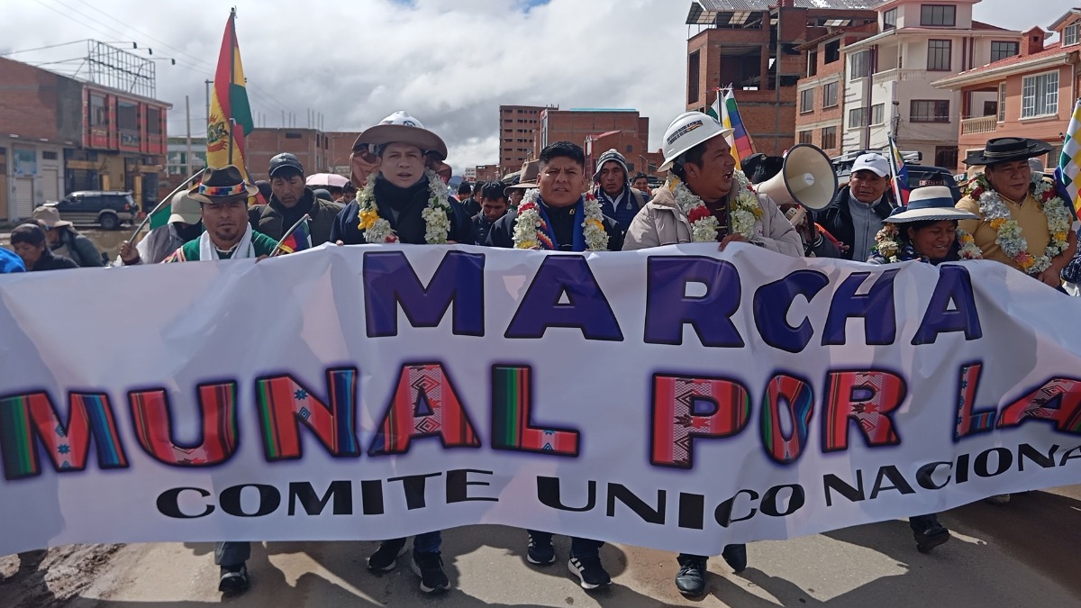 La marcha que partió de Patacamaya. Foto: radio Kawsachun coca