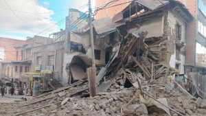 Una vivienda se desploma en la zona Gran Poder de La Paz