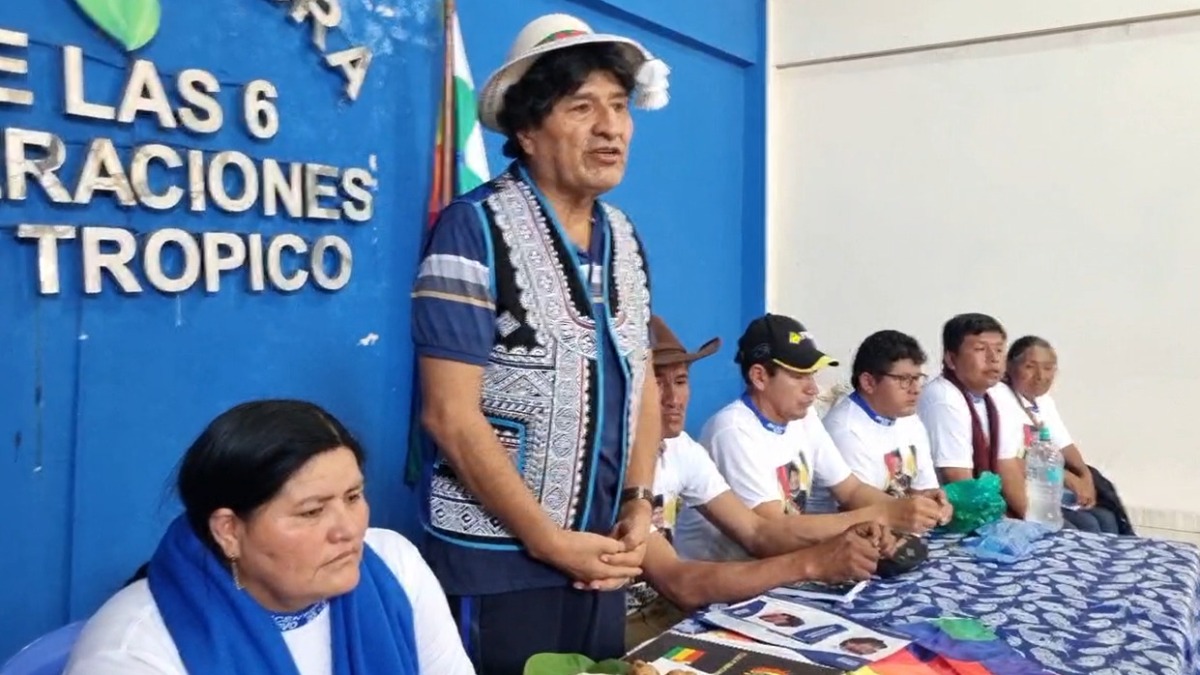 Expresidente Evo Morales en reunión con sectores sociales. Foto: RKC