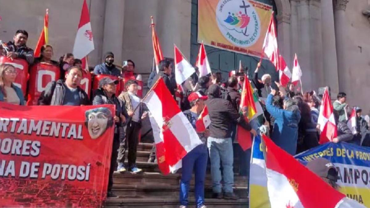 Movilización de Comcipo en rechazo a los contratos. Foto: Captura