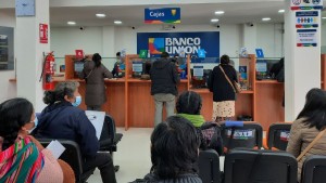 YPFB podrá acceder a los dólares de los usuarios del Banco Unión para comprar combustible