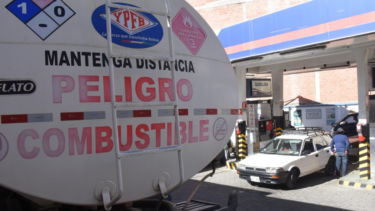 Desde 2024 se agudizó la escasez de diésel y gasolina en el país. Foto: Internet