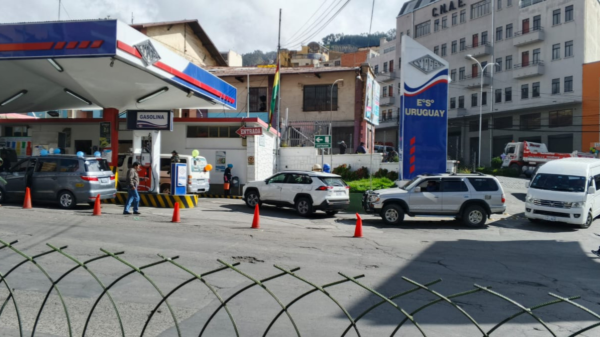 Una estación de servicio en La Paz. Foto: ANF